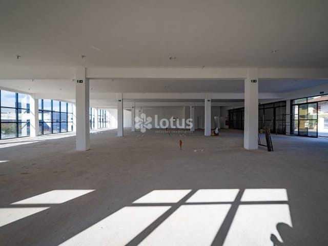 Loja com 900m², para alugar, no bairro Ipês (Polvilho) em Cajamar