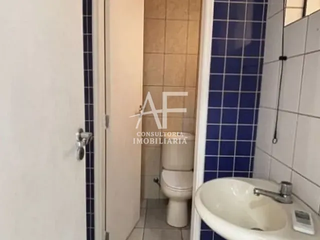 Loja com 50m², para alugar, no bairro Centro em Taubaté