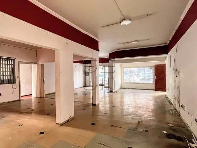 Loja com 563m², à venda, no bairro Centro em Londrina