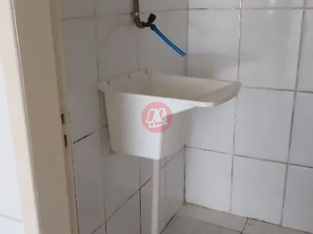Loja para alugar, no bairro Navegantes em Porto Alegre