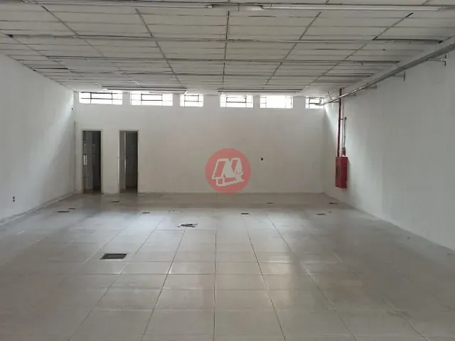 Loja para alugar, no bairro Navegantes em Porto Alegre
