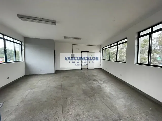Loja com 850m², para alugar, no bairro Vila Betânia em São José dos Campos