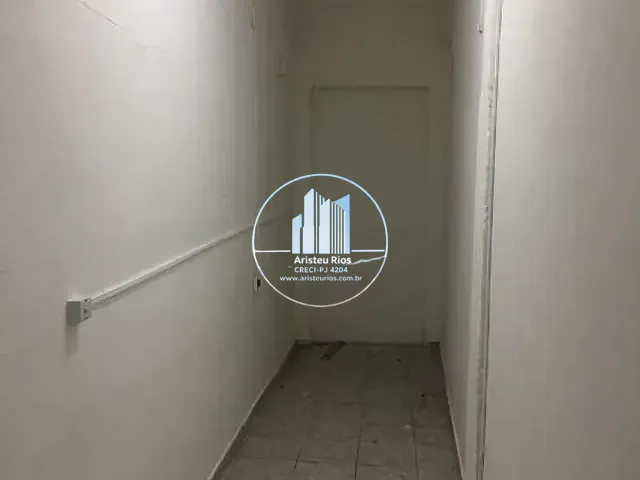 Loja com 60m², para alugar, no bairro Centro em Pouso Alegre
