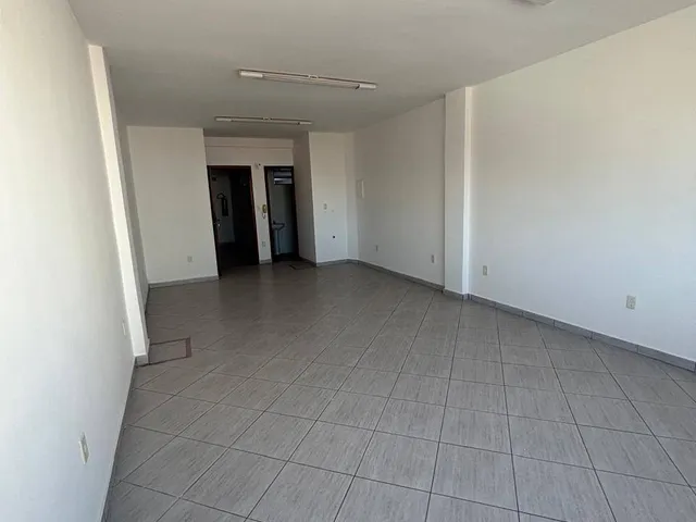 Loja para alugar, no bairro Centro em Macaé