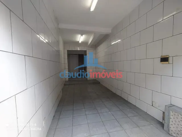 Loja à venda ou para alugar, no bairro Centro em Barra Mansa