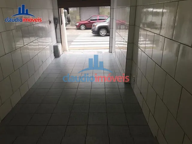 Loja à venda ou para alugar, no bairro Centro em Barra Mansa