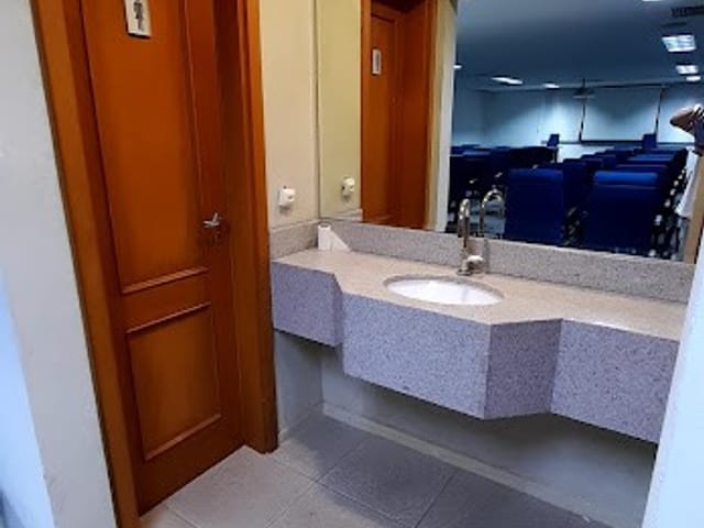 Loja com 330m², para alugar, no bairro Vila da Saúde em São Paulo