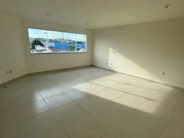 Loja para alugar, no bairro Sol e Mar em Macaé