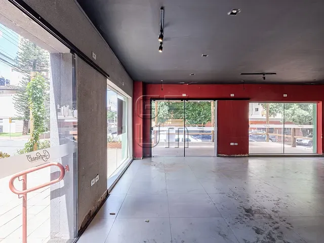 Loja com 220m², para alugar, no bairro Jardim Higienópolis em Londrina