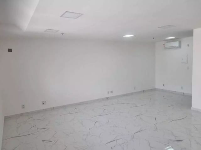 Loja com 44m², à venda ou para alugar, no bairro Moema em São Paulo