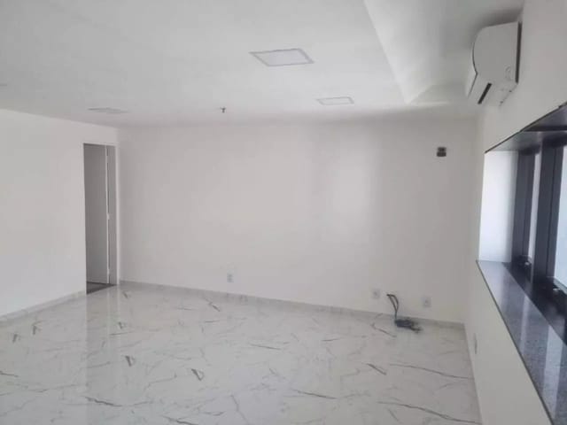 Loja com 44m², à venda ou para alugar, no bairro Moema em São Paulo