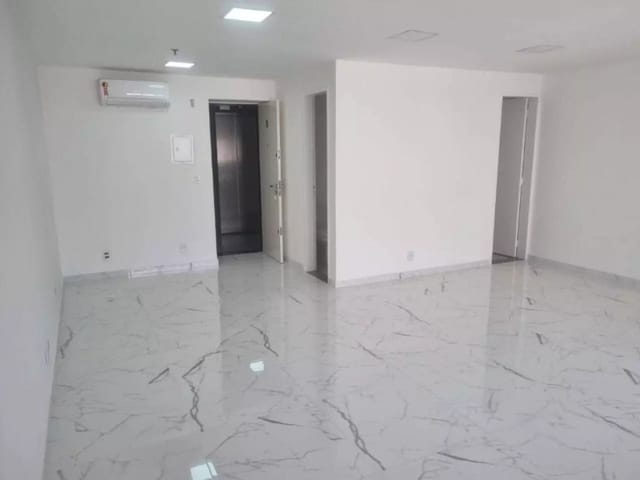Loja com 44m², à venda ou para alugar, no bairro Moema em São Paulo