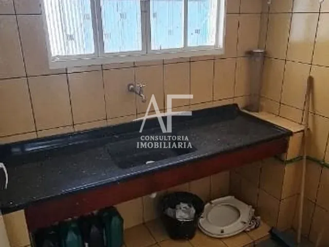 Loja com 250m², para alugar, no bairro Jardim Portugal em São José dos Campos