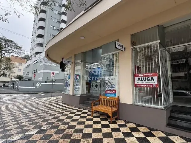 Loja com 100m², para alugar, no bairro Victor Konder em Blumenau