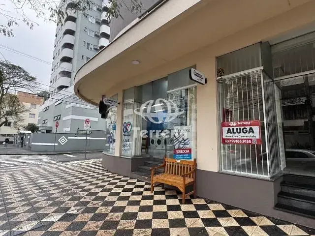 Loja com 100m², para alugar, no bairro Victor Konder em Blumenau