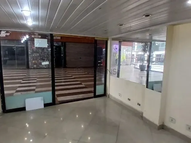 Loja à venda ou para alugar, no bairro República em São Paulo