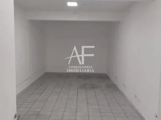 Loja com 180m², para alugar, no bairro Vila Adyana em São José dos Campos