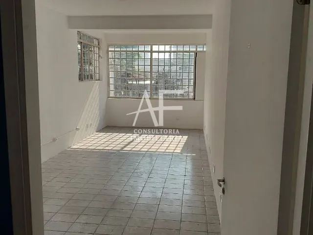 Loja com 180m², para alugar, no bairro Vila Adyana em São José dos Campos