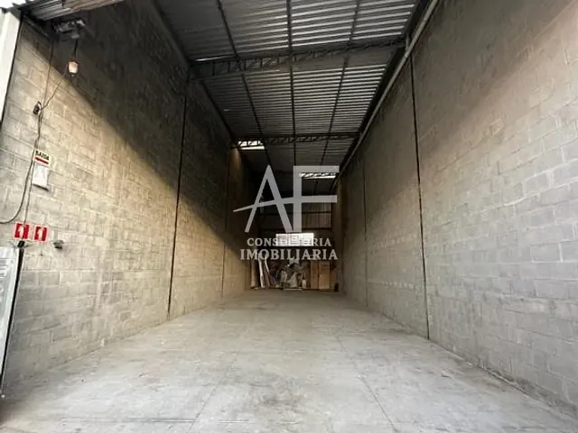 Loja com 150m², para alugar, no bairro Centro em Taubaté