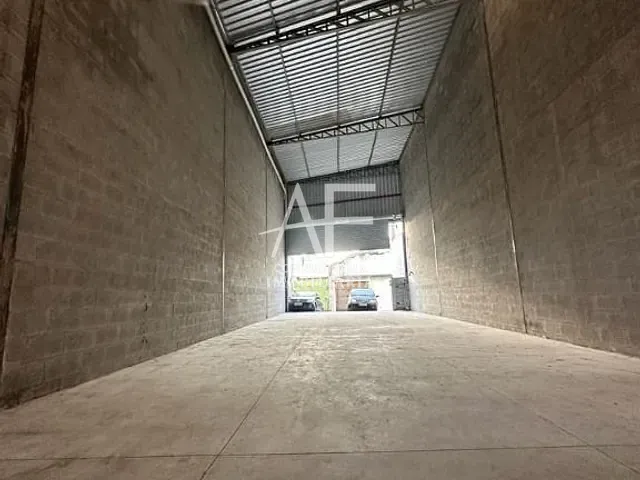 Loja com 150m², para alugar, no bairro Centro em Taubaté