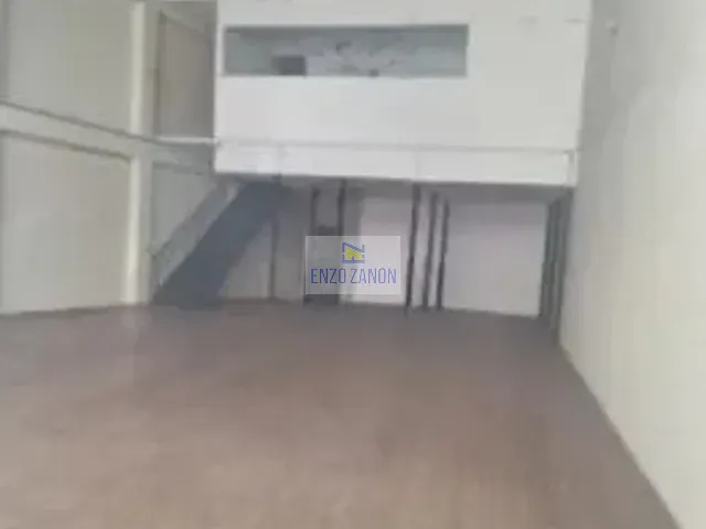 Loja com 280m², para alugar, no bairro Vila Assunção em Santo André