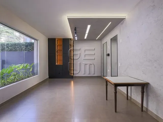Loja com 480m², para alugar, no bairro Centro em Londrina