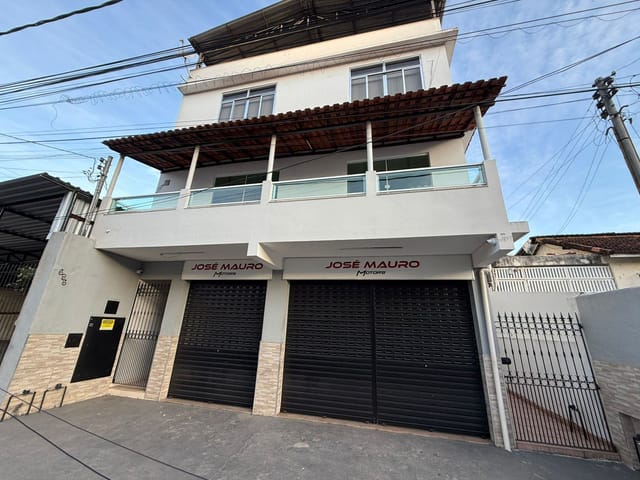 Loja para alugar, no bairro Popular em Cataguases