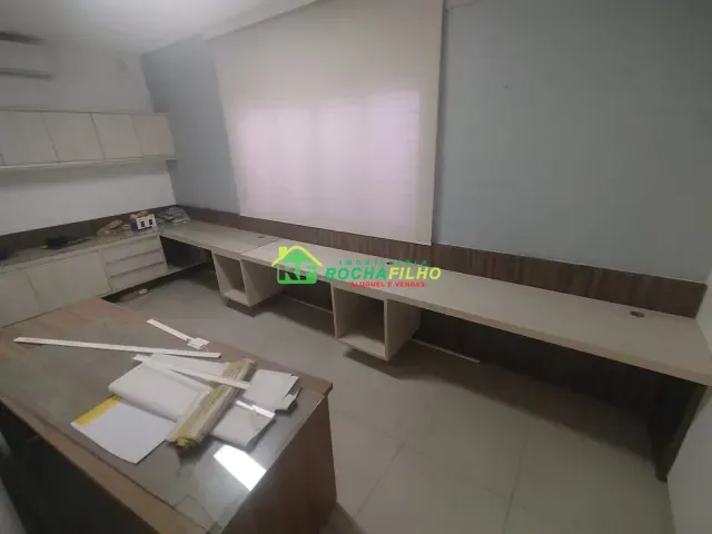 Loja com 450m² 8 quartos e 5 banheiros, para alugar, no bairro Fátima em Teresina