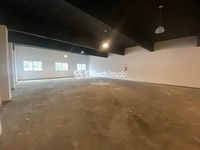 Loja com 400m², para alugar, no bairro Santa Luzia em Ribeirão Pires