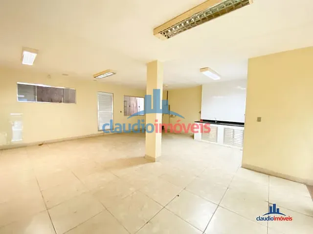 Loja para alugar, no bairro Centro em Barra Mansa