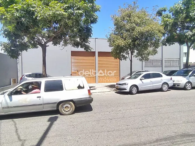 Loja com 223m², para alugar, no bairro Céu Azul em Belo Horizonte