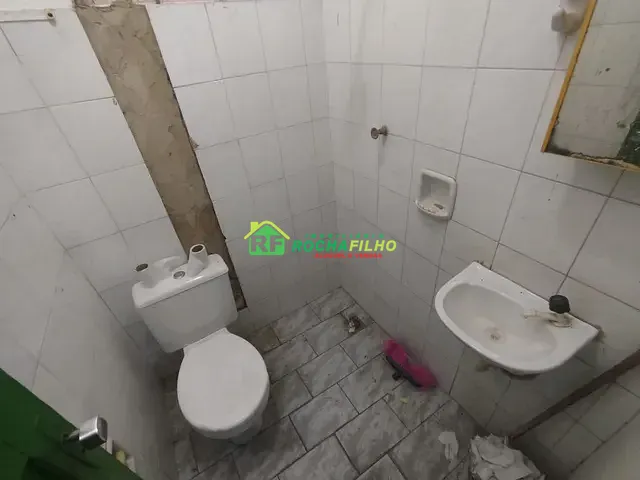 Loja com 230m² 2 quartos e 2 banheiros, para alugar, no bairro Tabuleta em Teresina