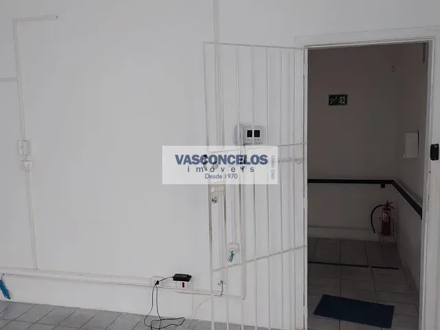 Ponto com 180m², para alugar, no bairro Vila Adyana em São José dos Campos