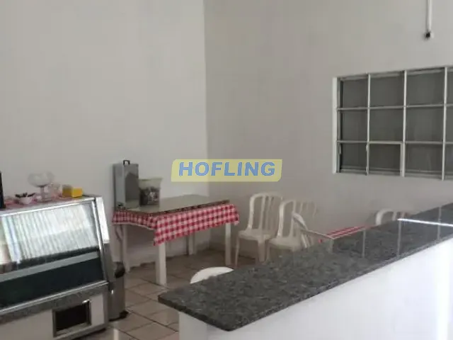 Loja com 1000m², para alugar, no bairro Saúde em Rio Claro