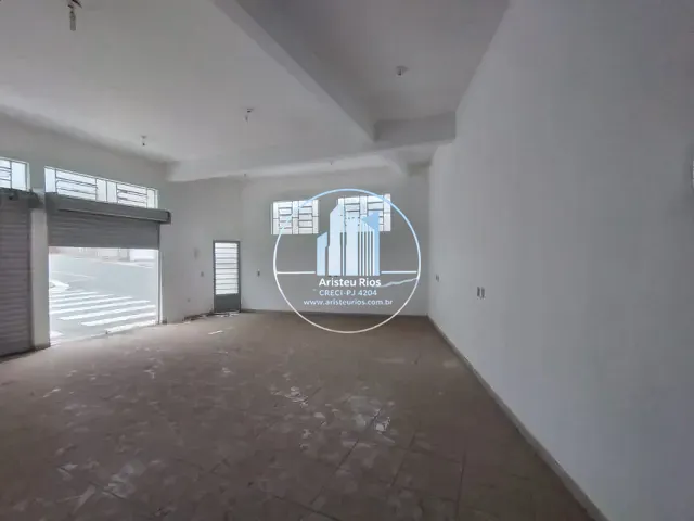Loja com 100m², para alugar, no bairro Santa Cruz em Pouso Alegre