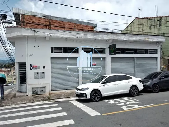 Loja com 100m², para alugar, no bairro Santa Cruz em Pouso Alegre
