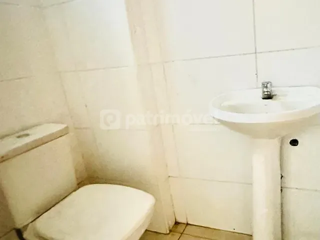 Loja à venda ou para alugar, no bairro Itaipava em Petrópolis