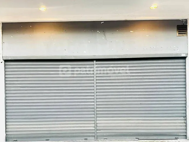 Loja à venda ou para alugar, no bairro Itaipava em Petrópolis