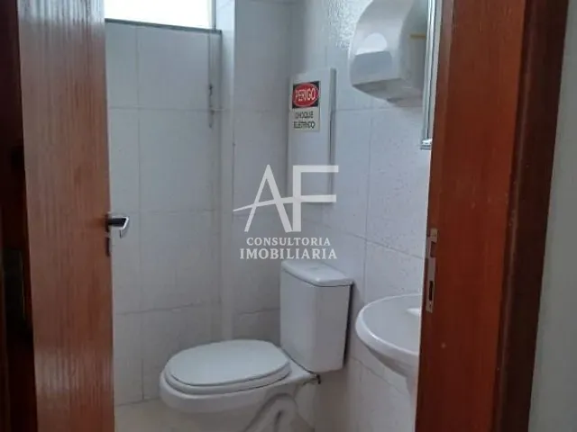 Loja com 200m², para alugar, no bairro Vila São Geraldo em Taubaté