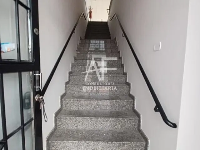 Loja com 200m², para alugar, no bairro Vila São Geraldo em Taubaté