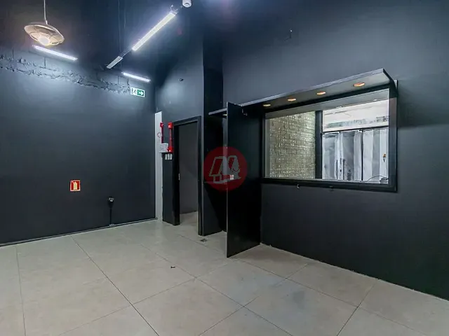 Loja para alugar, no bairro Praia de Belas em Porto Alegre