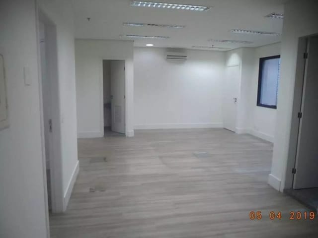 Loja com 37m², à venda, no bairro Vila Olímpia em São Paulo