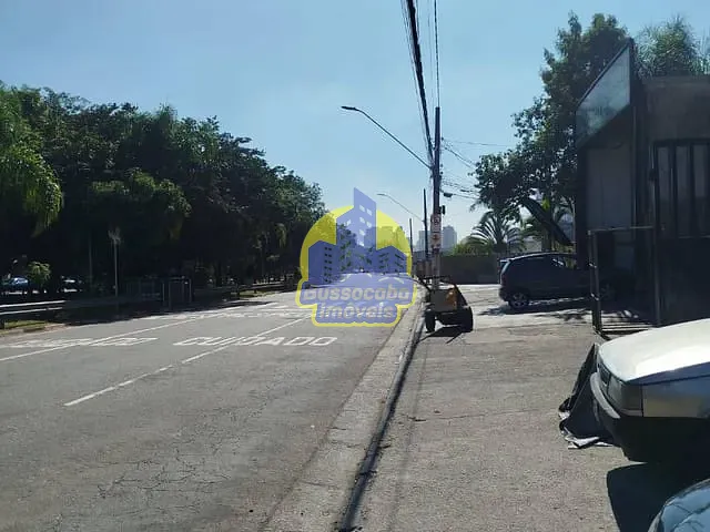 Loja com 200m², para alugar, no bairro Umuarama em Osasco