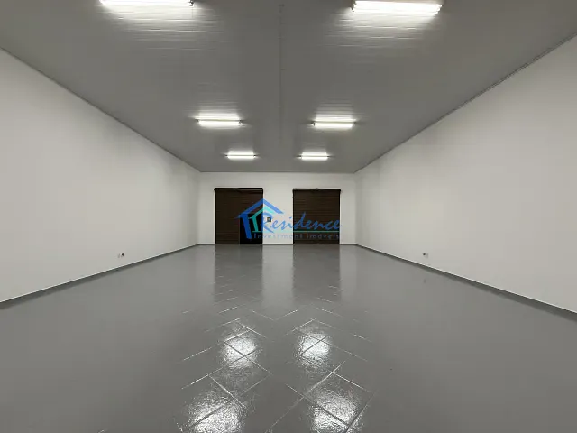 Loja com 250m², para alugar, no bairro Residencial Monte Verde em Indaiatuba
