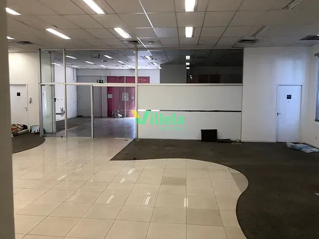 Loja com 1000m², para alugar, no bairro Vila Ursulina em Itaquaquecetuba