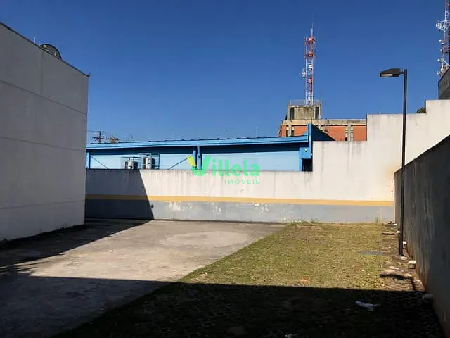 Loja com 1000m², para alugar, no bairro Vila Ursulina em Itaquaquecetuba