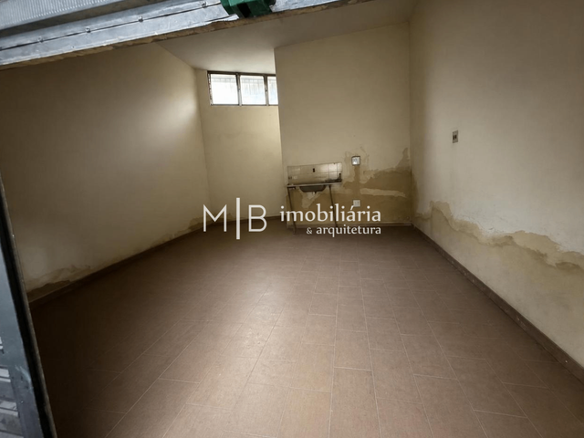 Loja para alugar, no bairro Popular em Cataguases