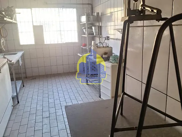Loja com 270m², para alugar, no bairro Quitaúna em Osasco