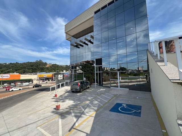 Loja com 279m², para alugar, no bairro Portais (Polvilho) em Cajamar