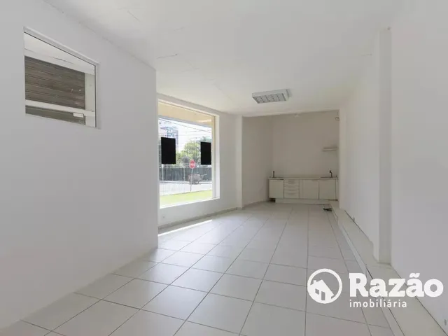 Loja para alugar, no bairro Alto da Glória em Curitiba